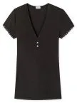 Schwarzes Damen-Kurzarmshirt aus der SCHIESSER Revival-Kollektion „Agathe“ mit floraler Spitze, V-Ausschnitt, Zier-Perlmuttknöpfen und hochwertiger Feinripp-Ajourée-Qualität.
